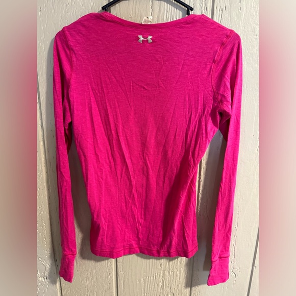 Under Amour women’s small hot pink long sleeve shirt - Picture 3 of 5